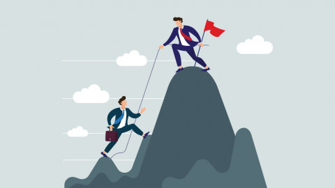 اعداد القادة واهم النقاط والكورسات